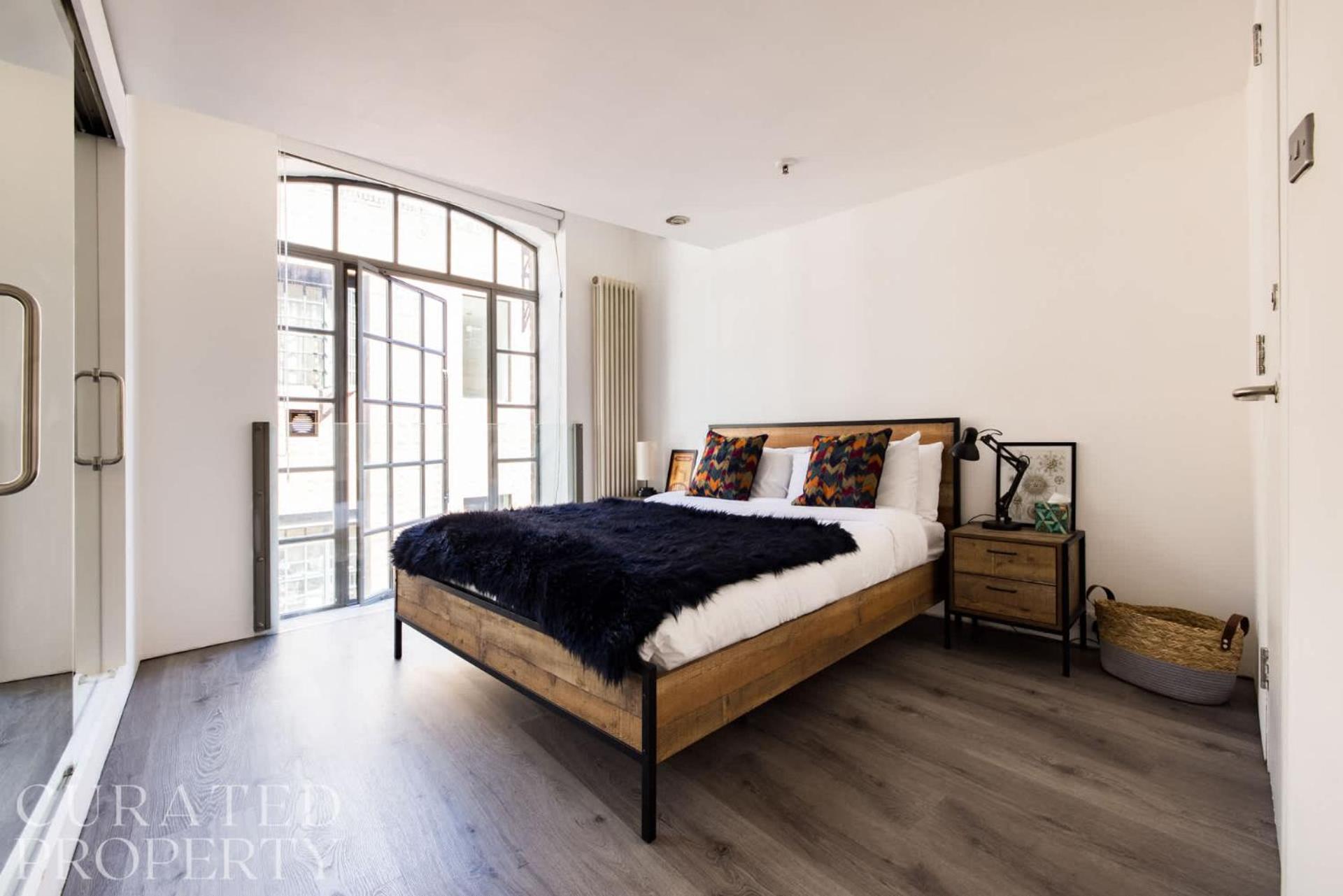 Soho Warehouse Loft With Concierge