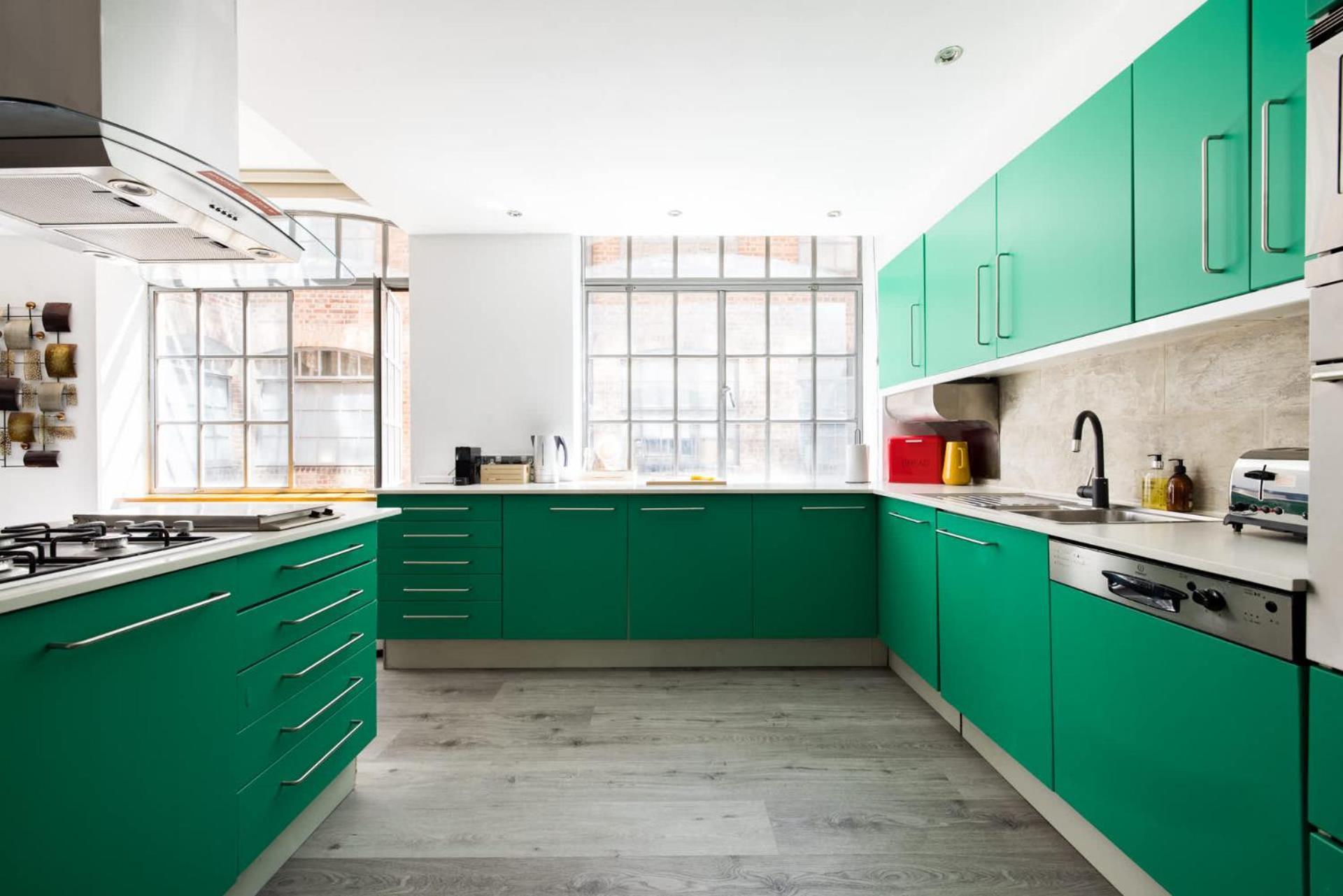Soho Warehouse Loft With Concierge Londra