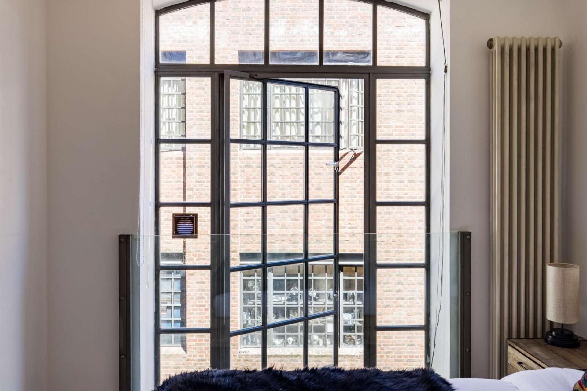 Soho Warehouse Loft With Concierge Londra